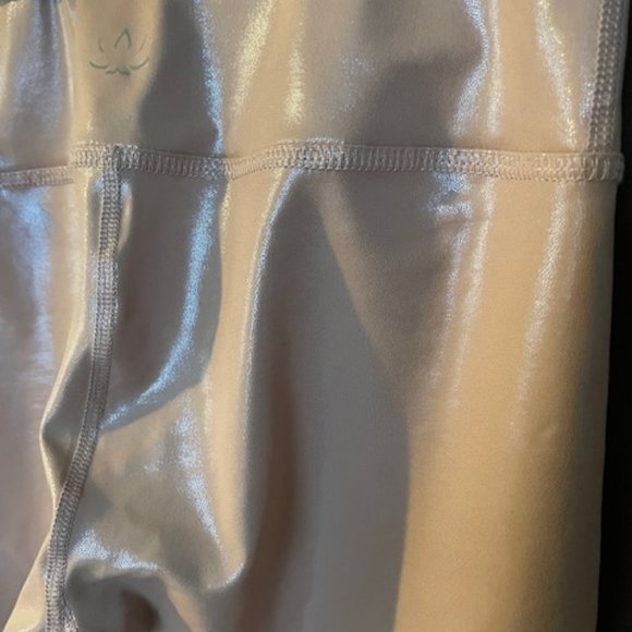 Pink Metallic Beyond Yoga Leggings (Small) - Picture 2 of 4